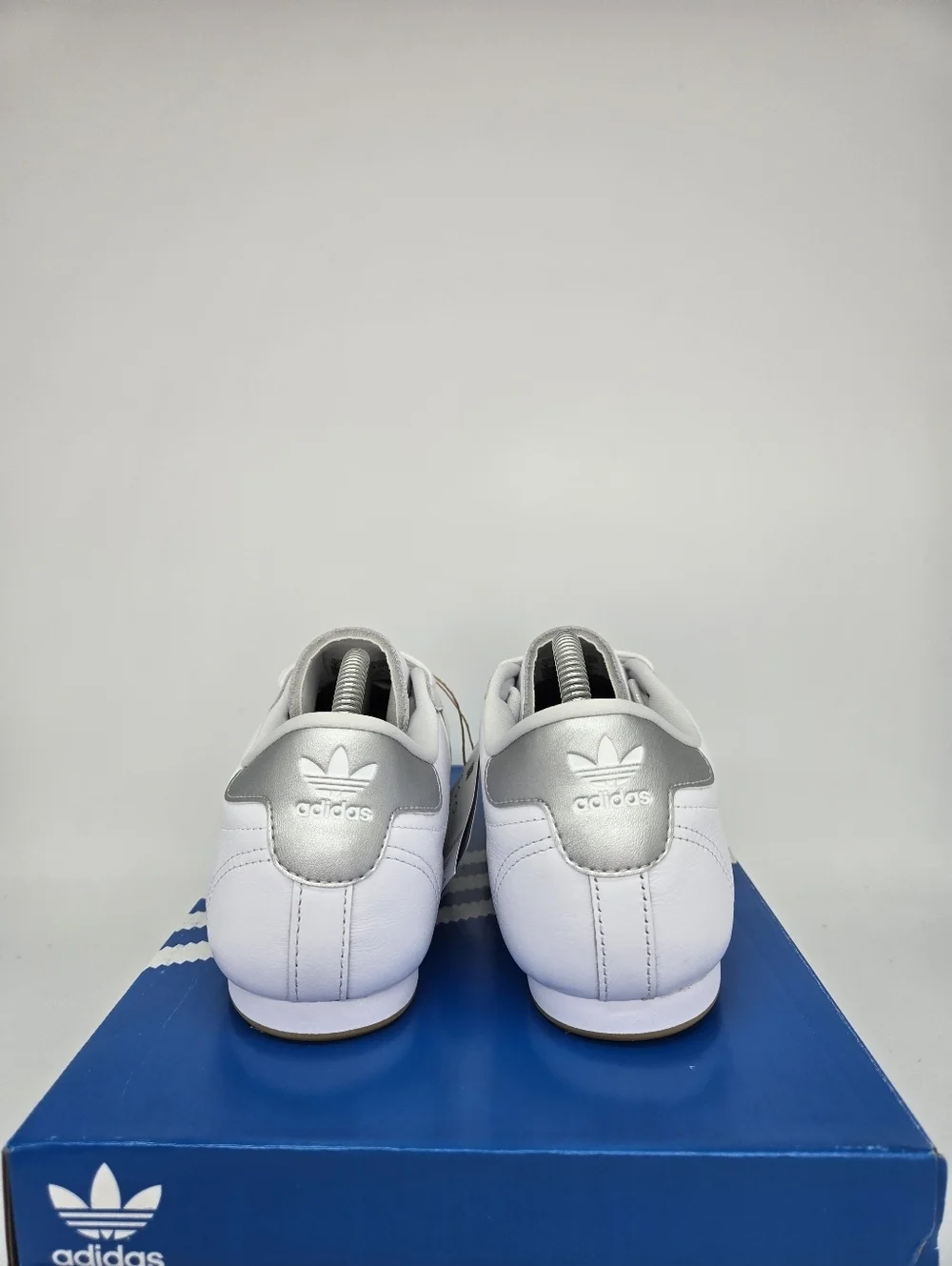 Adidas Women's Taekwondo JS1192 White Silver Metallic Gum Shoes Size 6.5 New